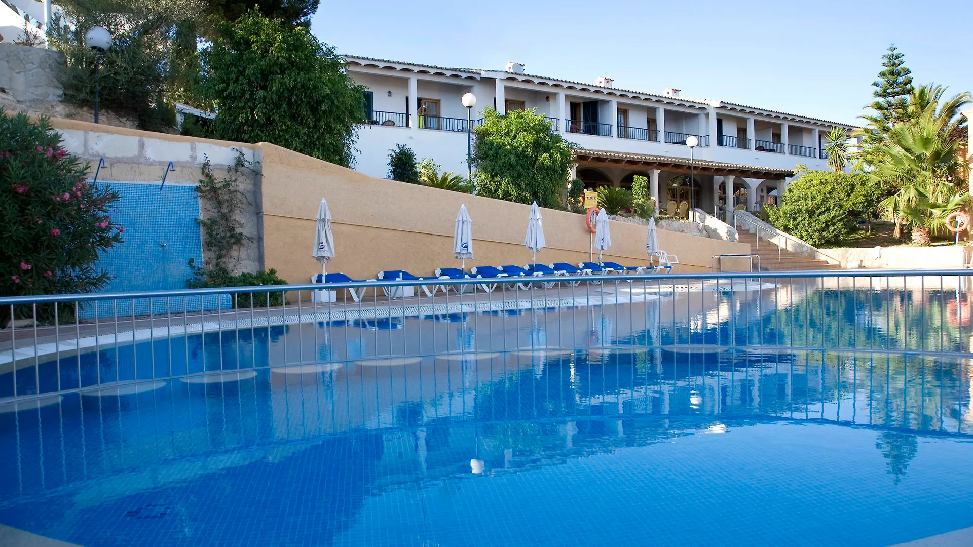 Purobeach Resort Santa Ponsa Szálloda